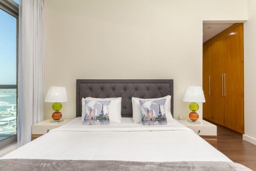 Дубай: 2 BR Apt Ocean Palm & Atlantis View