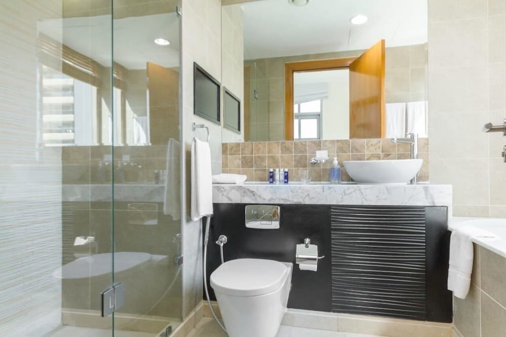 Дубай: 2 BR Apt Ocean Palm & Atlantis View
