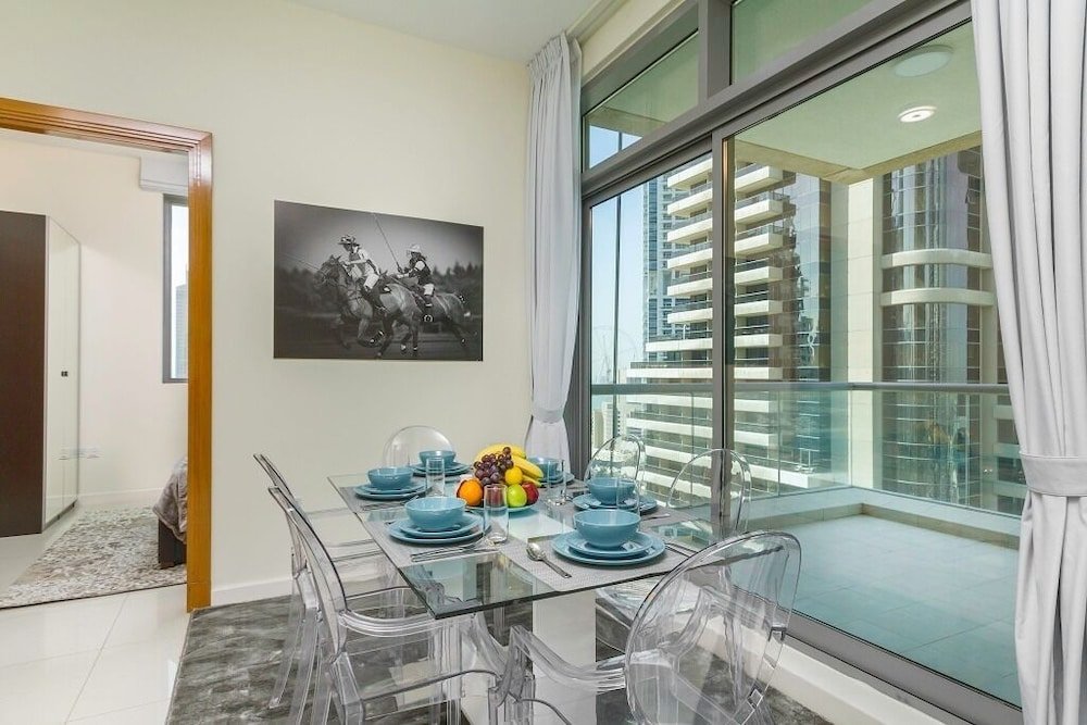 Дубай: 2 BR Apt Ocean Palm & Atlantis View
