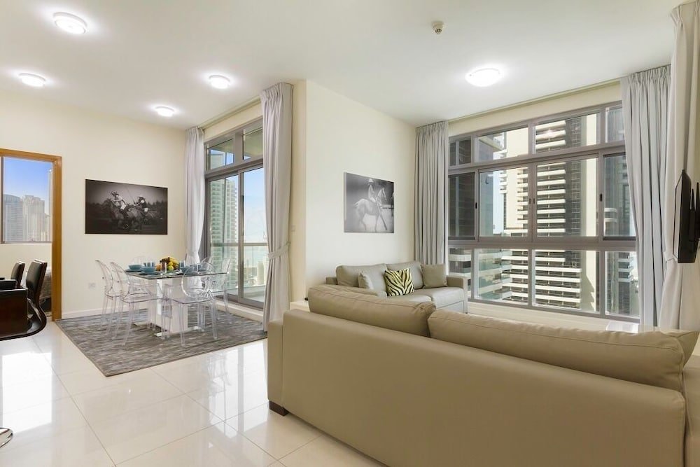 Дубай: 2 BR Apt Ocean Palm & Atlantis View