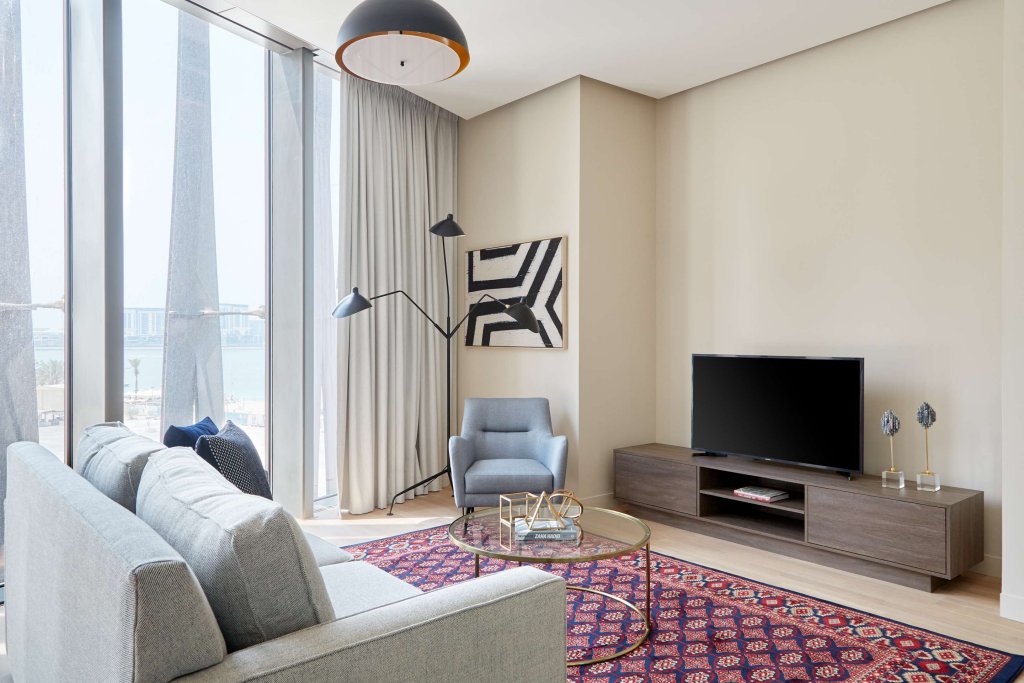 Дубай: Sonder at JBR The Walk