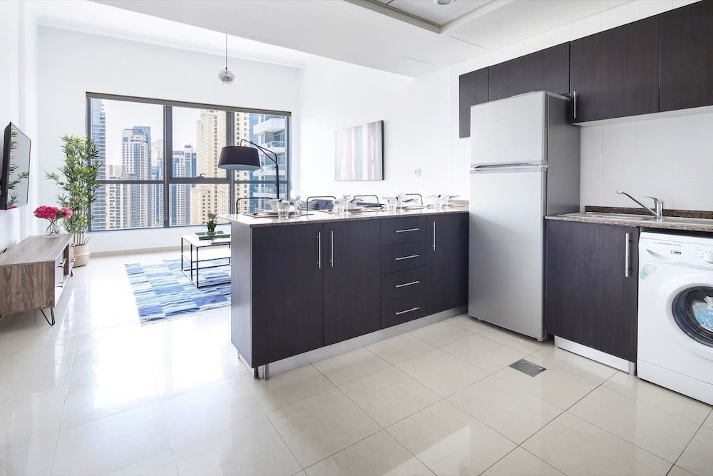 Дубай: Marina Views! Beautiful 1BR in Dubai Marina