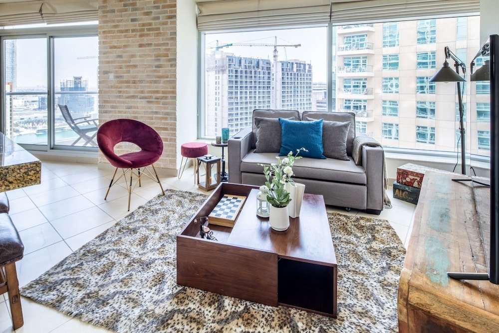 Дубай: Luxury Redefined 1BR in the Heart of Downtown Dubai!