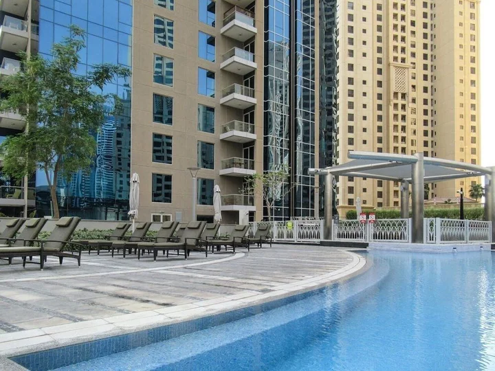 Дубай: Elegant 2BR With Magnificent Marina Views!
