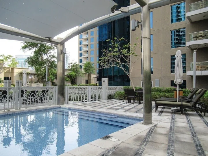 Дубай: Elegant 2BR With Magnificent Marina Views!