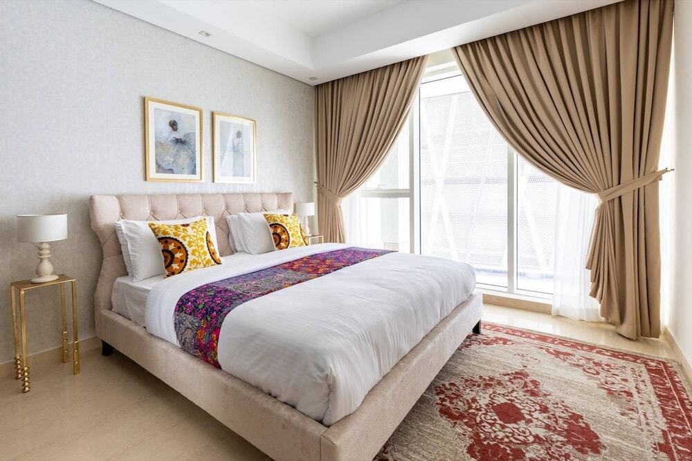 Дубай: Luxurious 3BR Loft W/ Study In Downtown Dubai