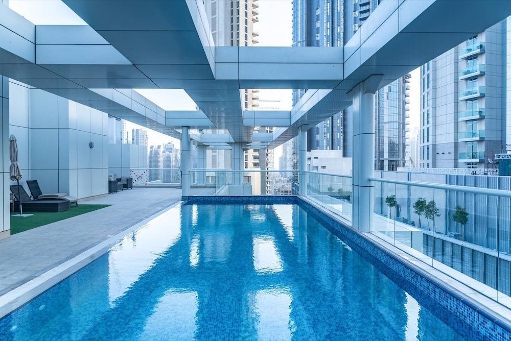 Дубай: Beaming 3BR Apartment in Downtown Burj District!