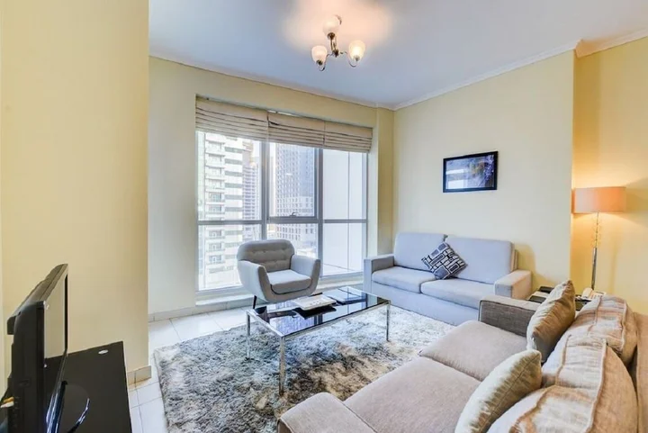 Дубай: 1- bed Dubai Marina Apartment in Prime Location