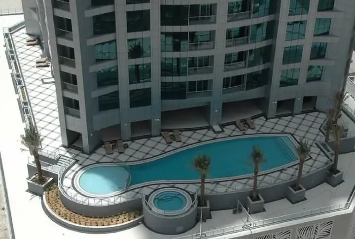 Дубай: 1- bed Dubai Marina Apartment in Prime Location