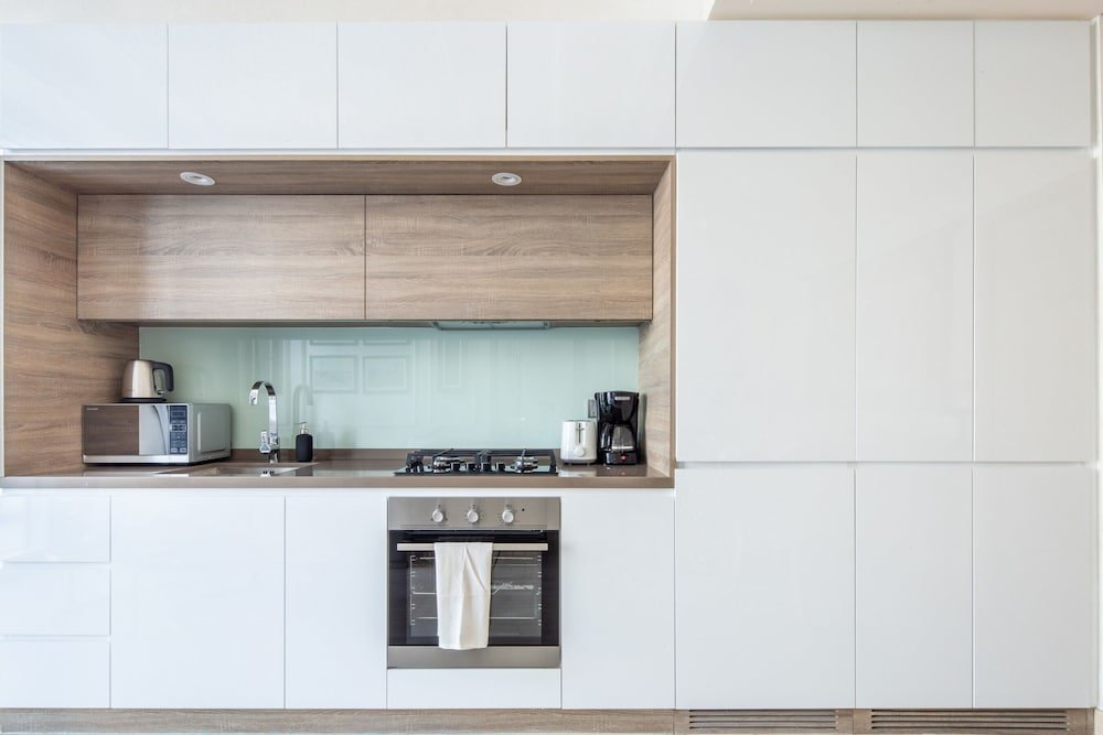 Дубай: Modern Arabian Themed 1BR Apartment in Dubai Marina