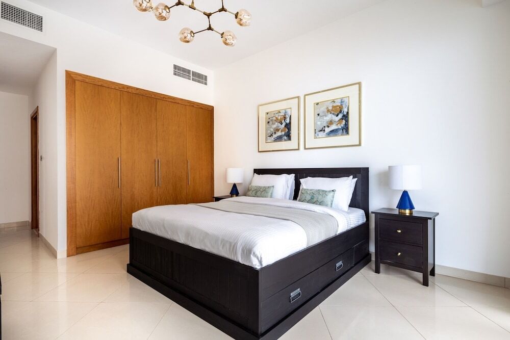 Дубай: Modish & Vibrant 3BR Apartment in Marina