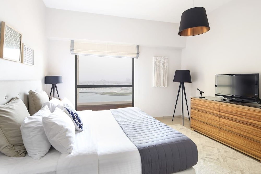Дубай: Full SEA Views! Gorgeous 2BR in JBR - Sleeps 6