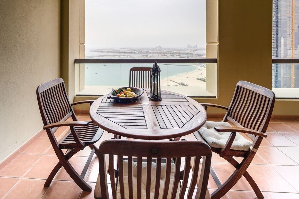 Дубай: Full SEA Views! Gorgeous 2BR in JBR - Sleeps 6