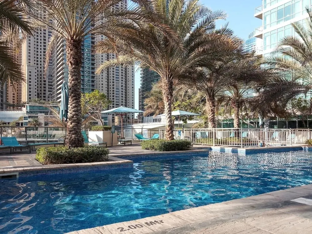 Дубай: Superior and Upgraded 1BR in Heart of Marina!