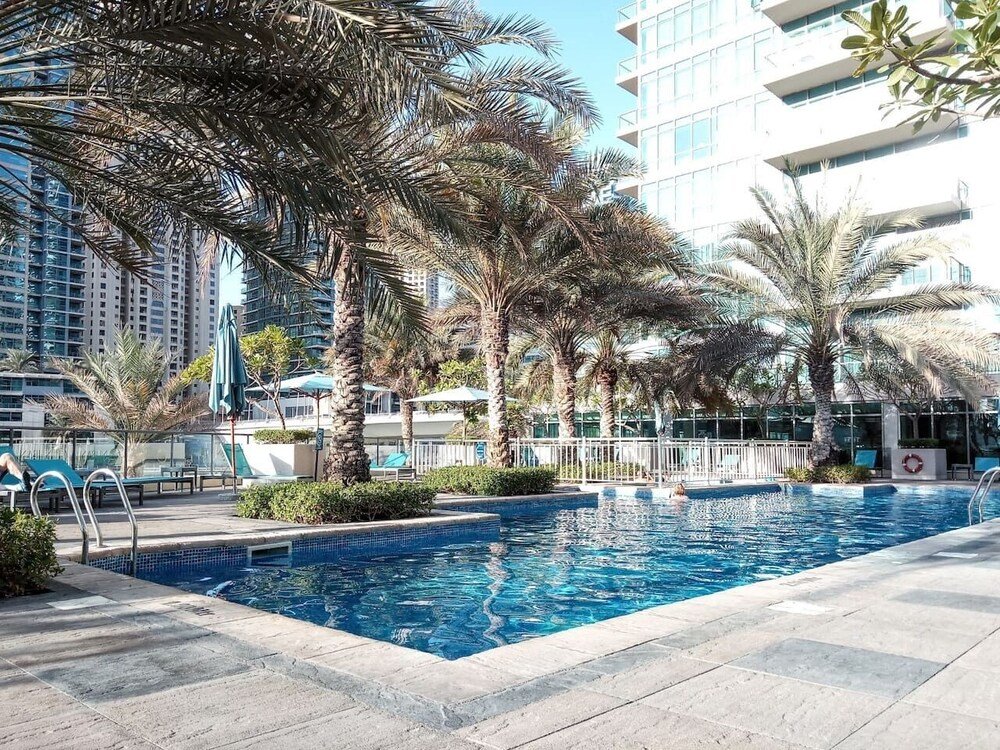 Дубай: Superior and Upgraded 1BR in Heart of Marina!