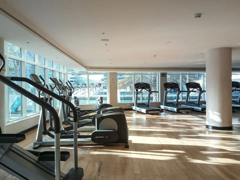 Дубай: Superior and Upgraded 1BR in Heart of Marina!