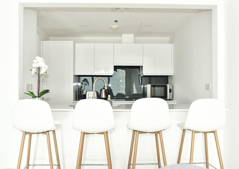 Дубай: Superior and Upgraded 1BR in Heart of Marina!