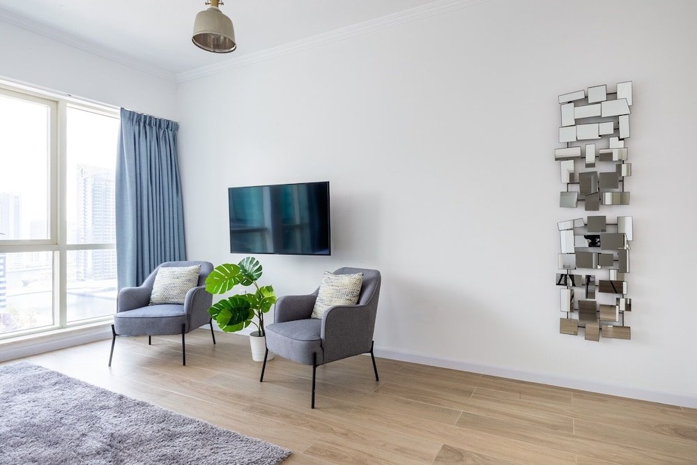 Дубай: Superior and Upgraded 1BR in Heart of Marina!