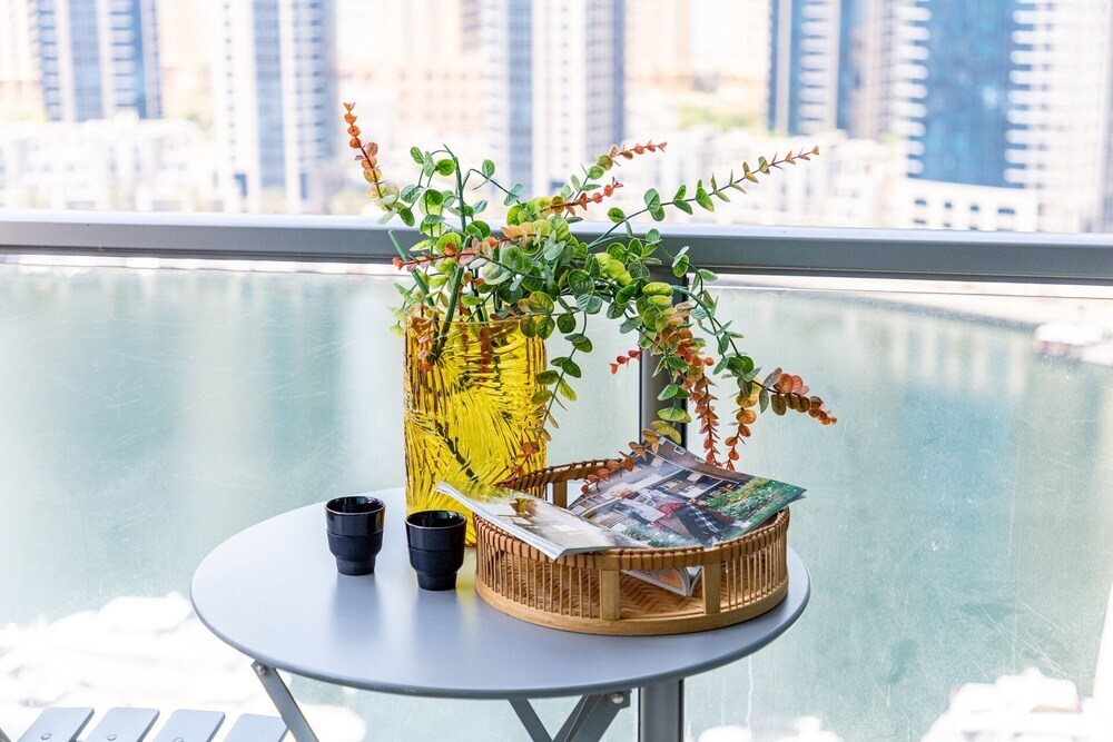 Дубай: Superior and Upgraded 1BR in Heart of Marina!
