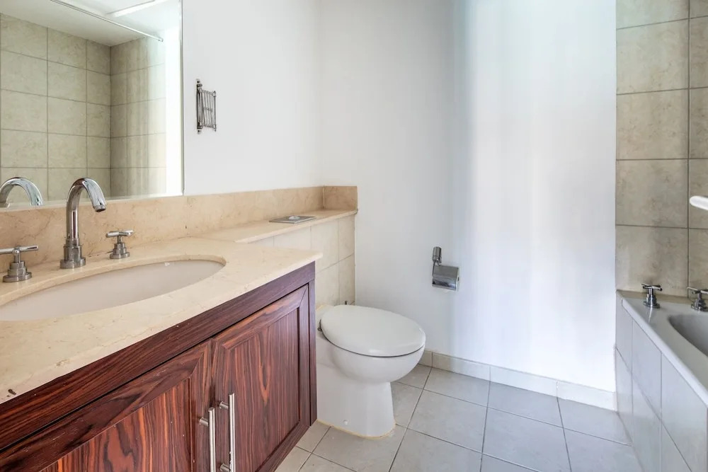 Дубай: Spectacular 2BR in Upscale Burj Khalifa District