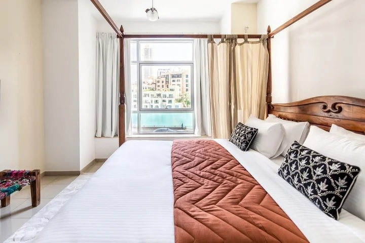 Дубай: Spectacular 2BR in Upscale Burj Khalifa District