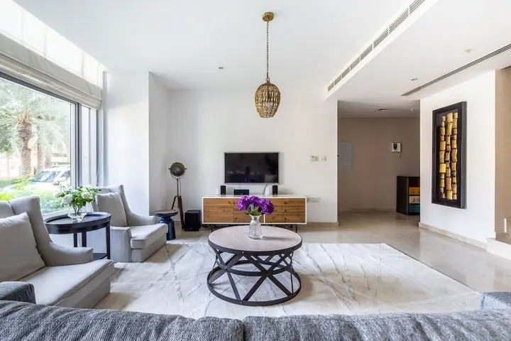 Дубай: Spectacular 2BR in Upscale Burj Khalifa District