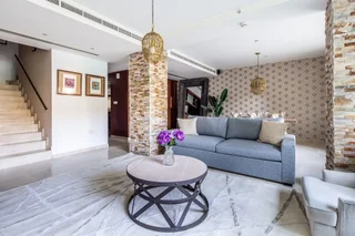 Дубай: Spectacular 2BR in Upscale Burj Khalifa District