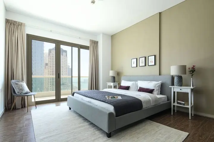 Дубай: Breathtaking Beach Views in This 2BR in Marina!