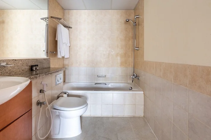 Дубай: Spacious 1BR in Beautiful Greens! Sleeps 6