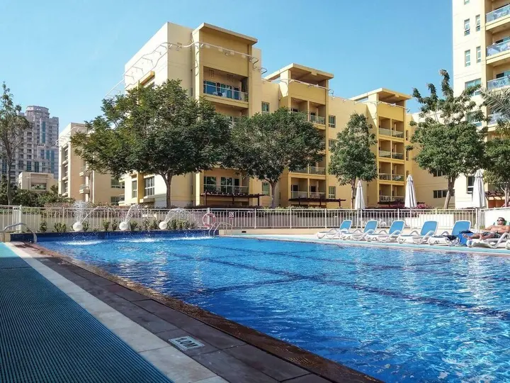 Дубай: Spacious 1BR in Beautiful Greens! Sleeps 6
