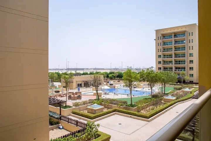 Дубай: Spacious 1BR in Beautiful Greens! Sleeps 6