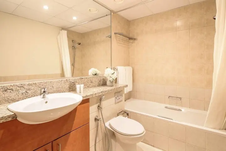 Дубай: Spacious 1BR in Beautiful Greens! Sleeps 6