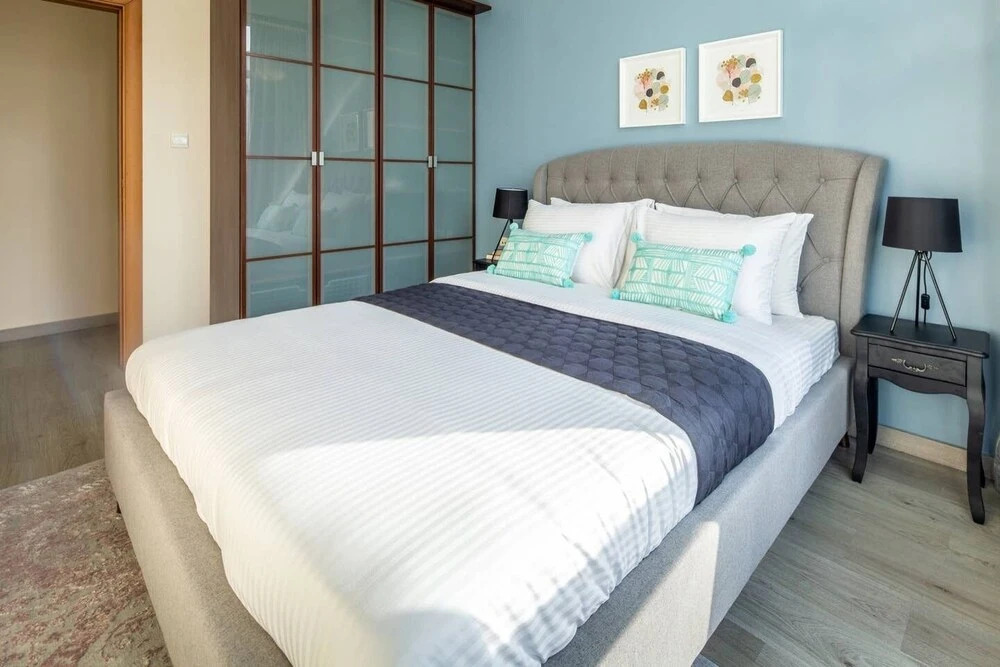 Дубай: Luxurious 2BR w/ Stunning Marina Views - Minutes From Dubai Metro & Tram!