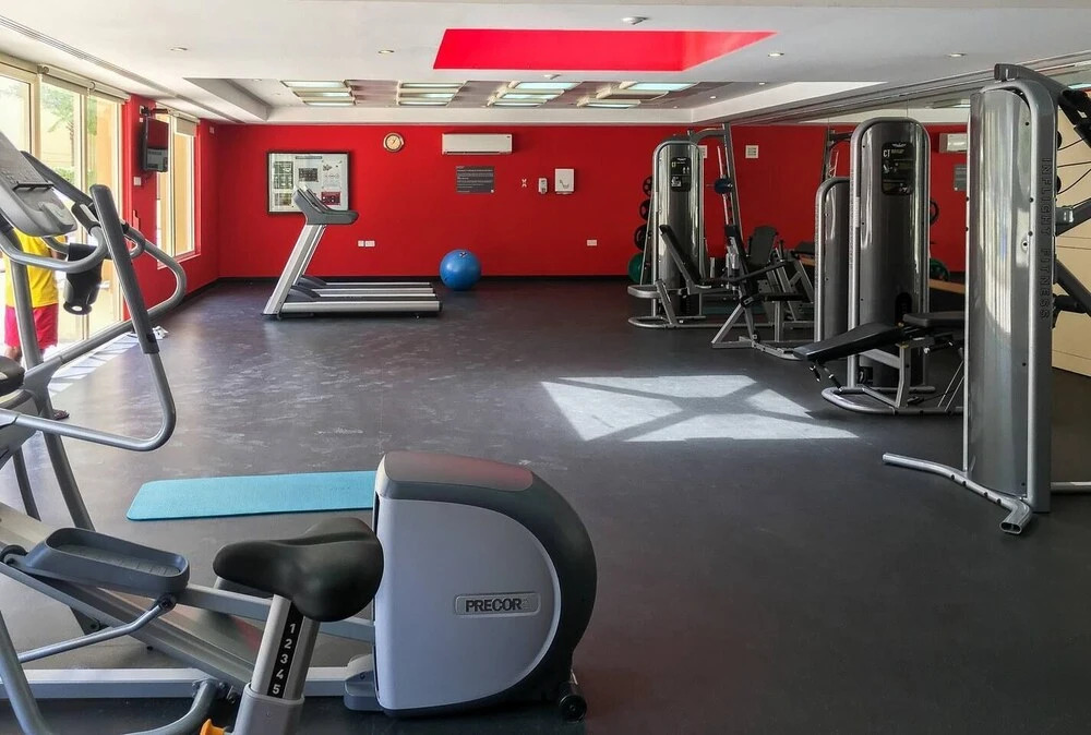 Дубай: Spacious 1BR in The Greens!