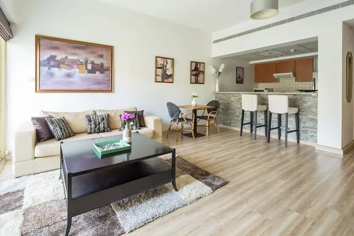Дубай: Spacious 1BR in The Greens!