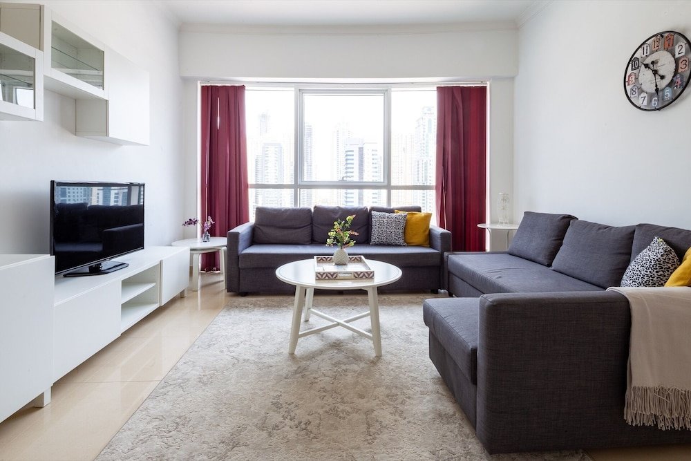 Дубай: Visually Unique 1BR Apartment in JLT - Sleeps 4!