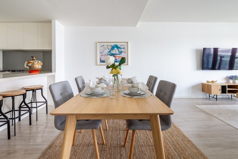 Дубай: Superb And Modern 1BR on a Premier Waterfront Location!
