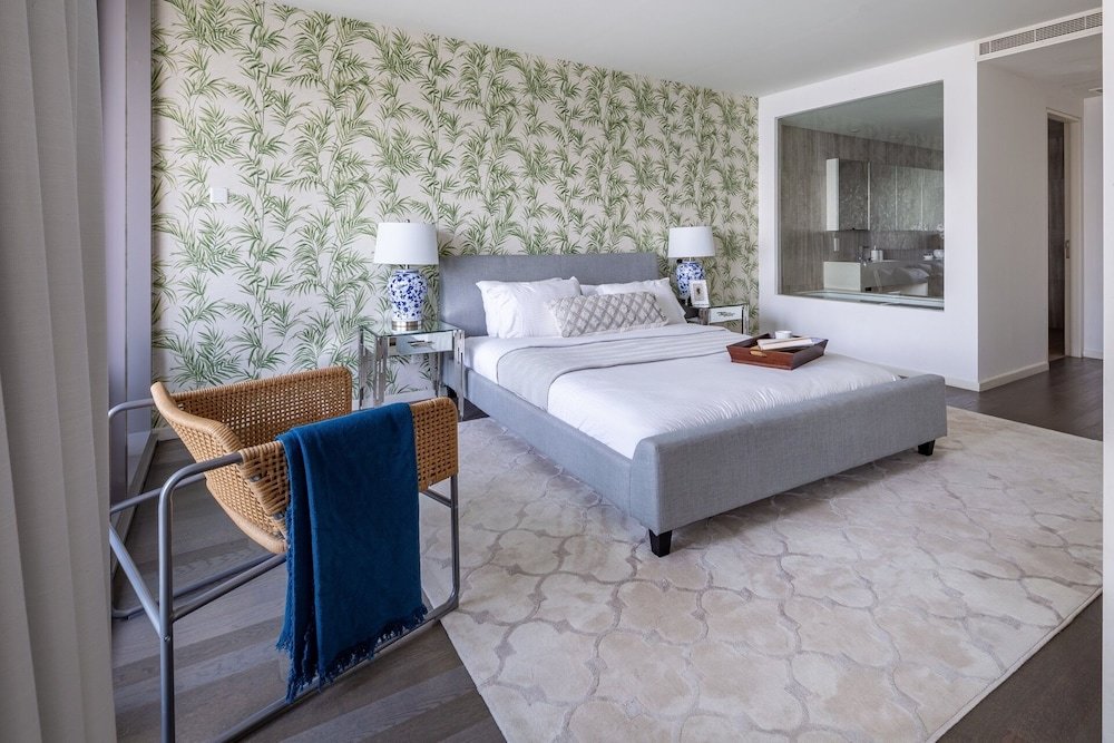 Дубай: Superb And Modern 1BR on a Premier Waterfront Location!