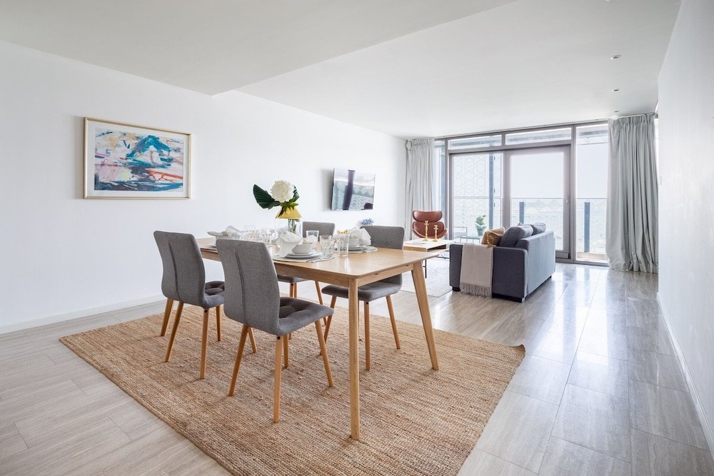 Дубай: Superb And Modern 1BR on a Premier Waterfront Location!