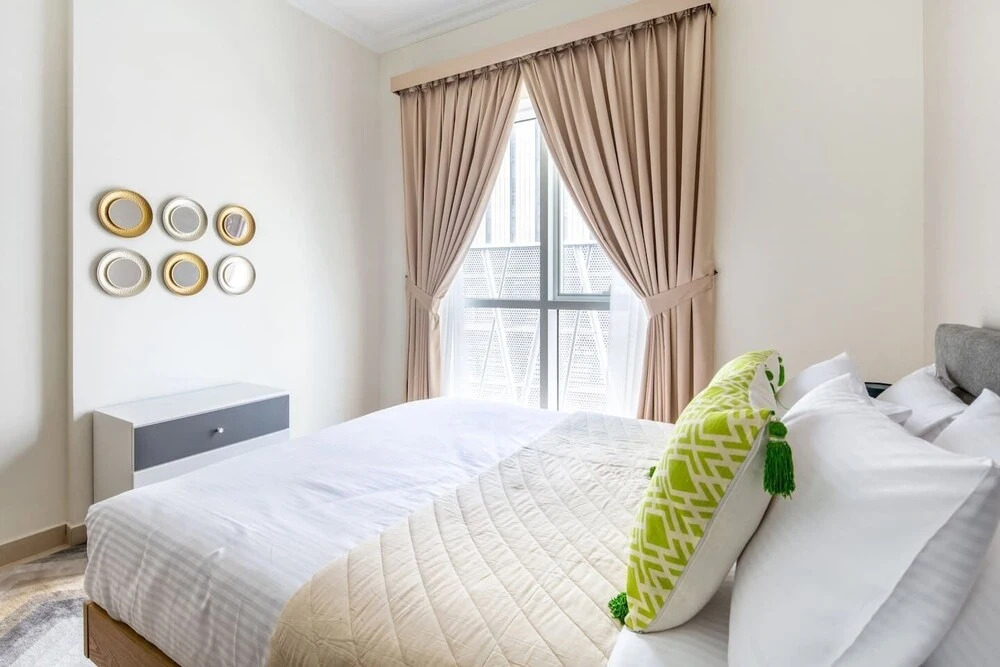 Дубай: Chic 3BR With Study in The Heart of Downtown Dubai!