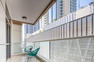 Дубай: Chic 3BR With Study in The Heart of Downtown Dubai!