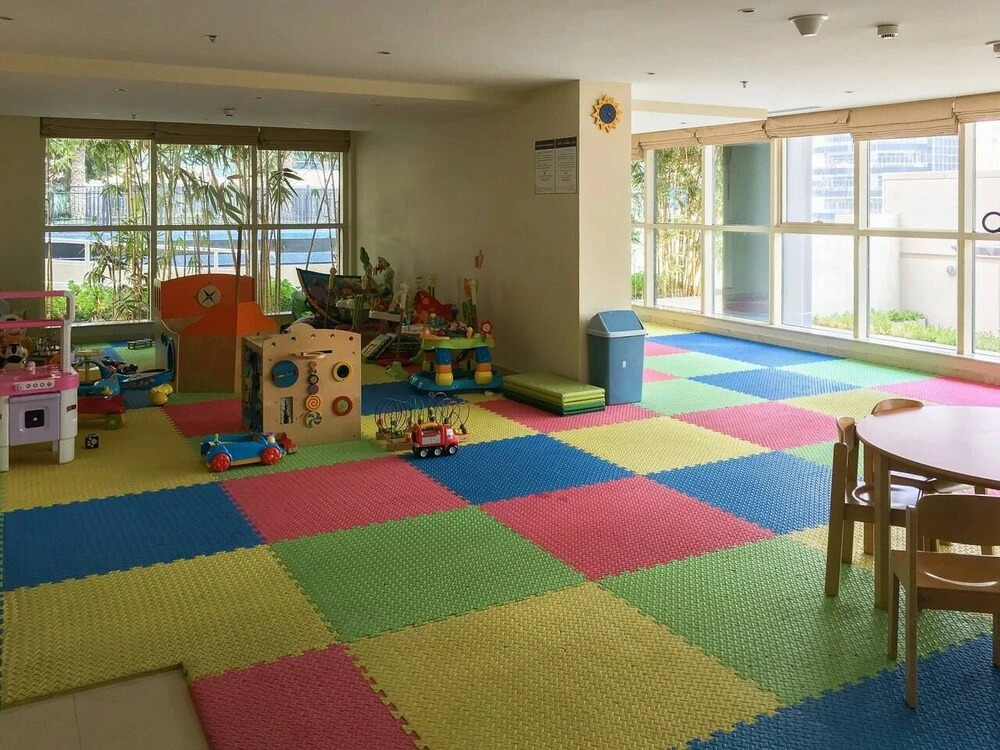 Дубай: Stylish + Bright 1BR With Dubai Marina Views!