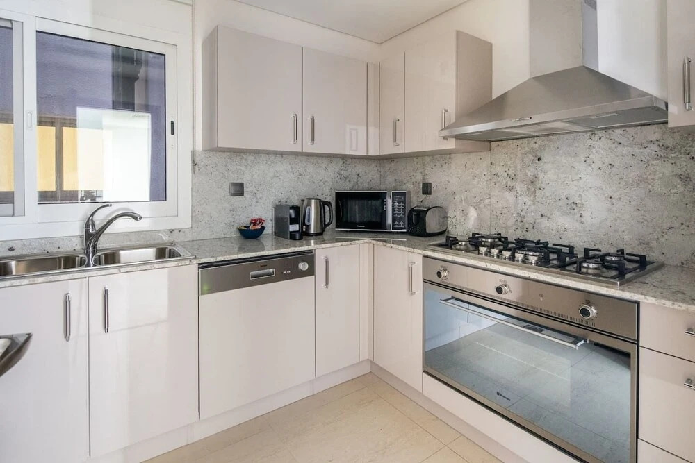 Дубай: Regal & Modern 2BR With Study in Downtown Dubai - Sleeps 5!