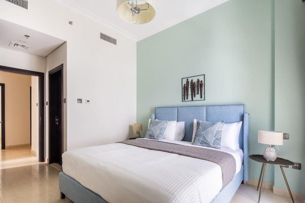Дубай: Regal & Modern 2BR With Study in Downtown Dubai - Sleeps 5!
