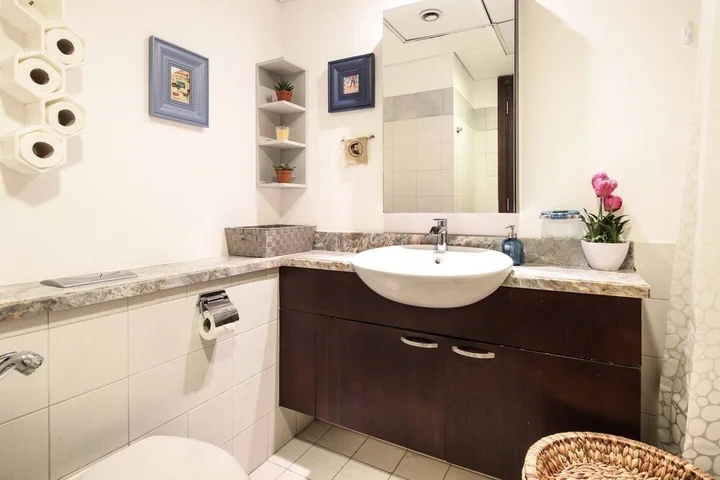 Дубай: Trendy & Modern 1BR in Marina - Sleeps 4!