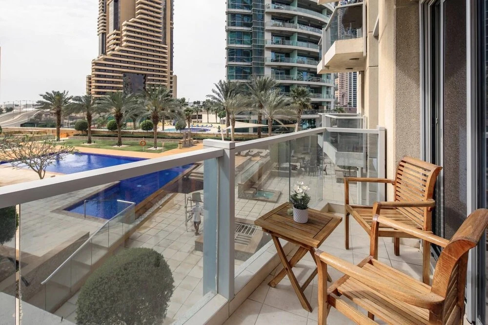 Дубай: Trendy & Modern 1BR in Marina - Sleeps 4!