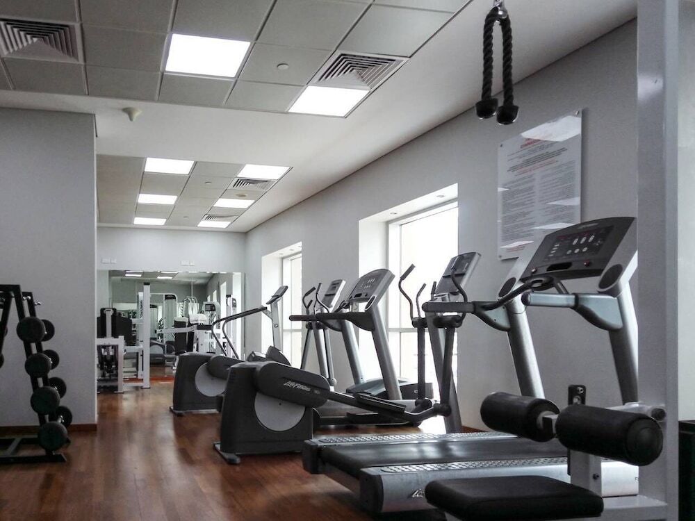 Дубай: Trendy & Modern 1BR in Marina - Sleeps 4!