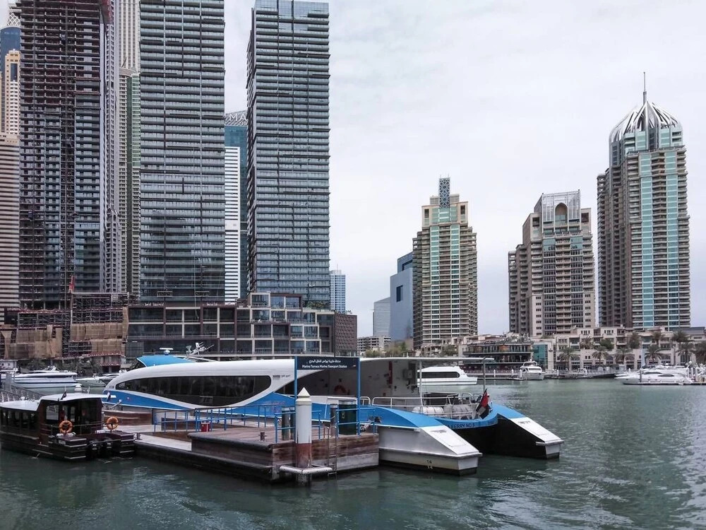 Дубай: Trendy & Modern 1BR in Marina - Sleeps 4!