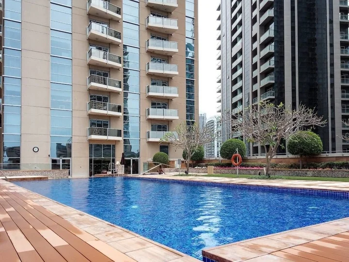 Дубай: Trendy & Modern 1BR in Marina - Sleeps 4!