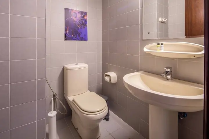 Дубай: Lovely 1BR in Sports City With Golf Course Views!